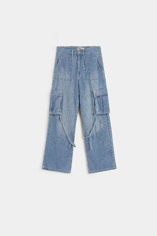 Wide Leg Cargo Jeans