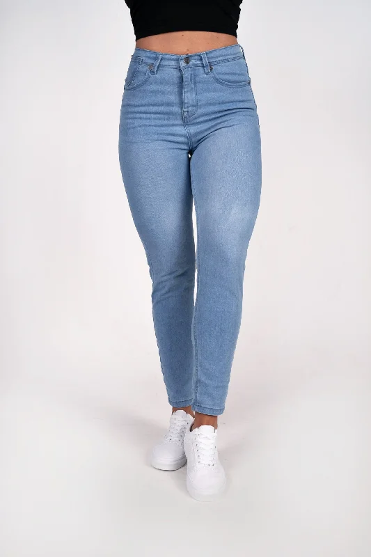 Womens Athletic Fit Mom Jeans